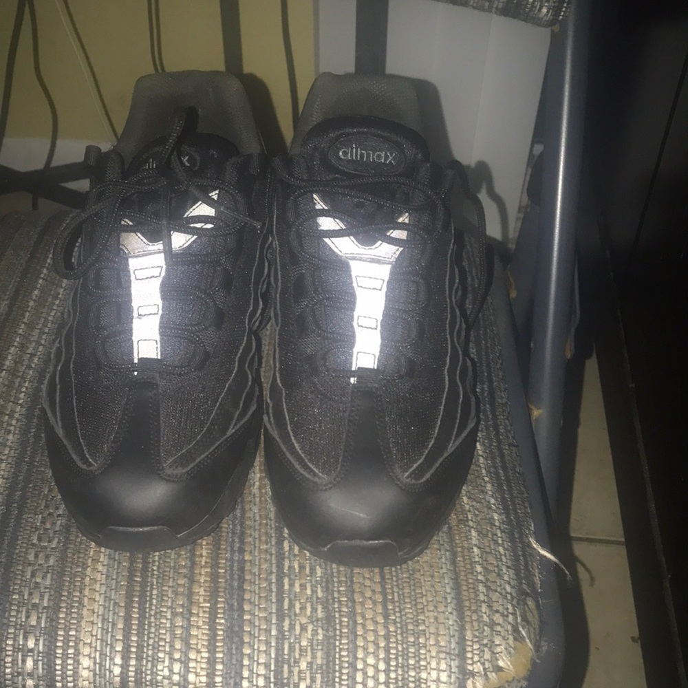 air max 95 triple black